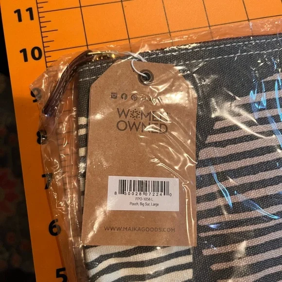 Maika ‘Big Sur’ Commuter Tote and Zipper Pouch set - Picture 9 of 9